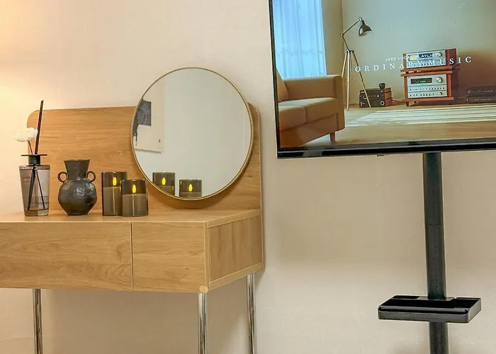 A House With Two Cozy Located In Sinchon, Yonsei Hongdae *